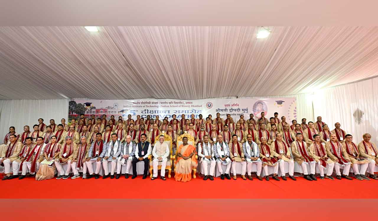 President Murmu urges young minds to shape India’s future at IIT-ISM convocation
