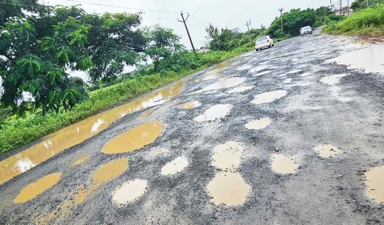 Rains leave Telangana’s Panchayat Raj, R&B departments with daunting task