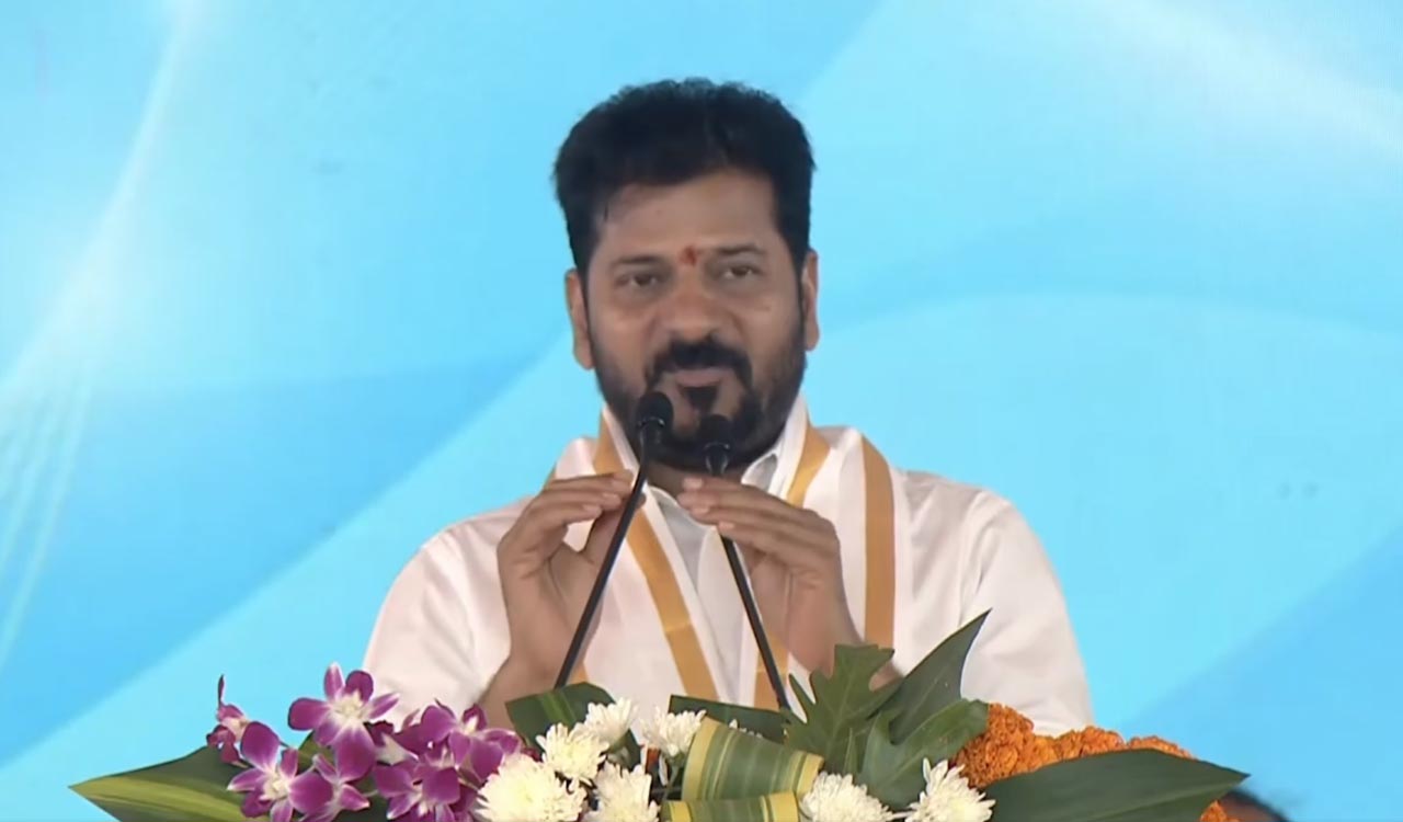 Revanth Reddy hails Naidu’s IT vision, sidesteps KCR’s role in Hyderabad’s growth