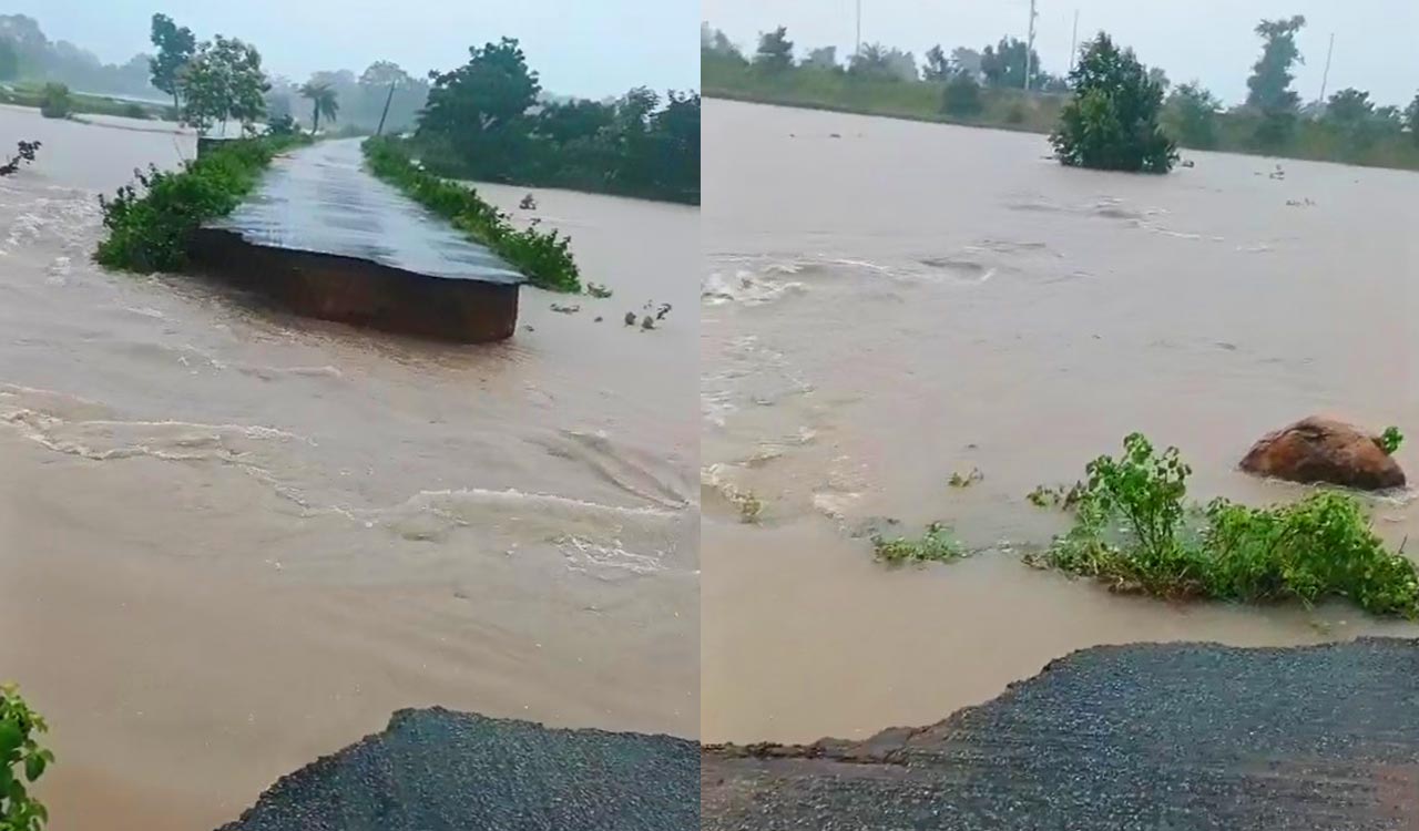Roads cut off as heavy rains lash Medak, Sangareddy