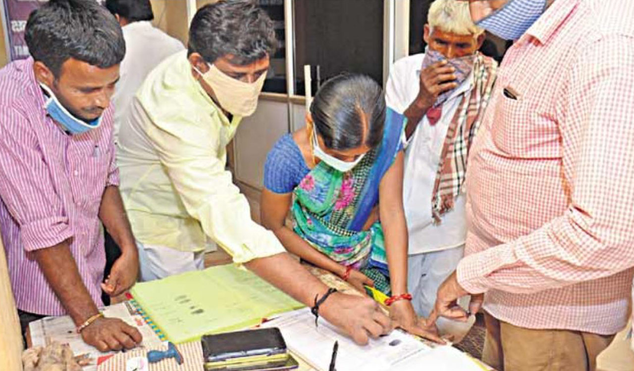 Telangana High Court lifts stay on Sada Bainamas registrations