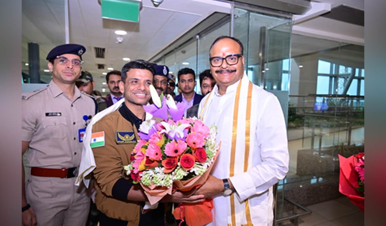 Astronaut Shubhanshu Shukla receives hero’s welcome in Lucknow