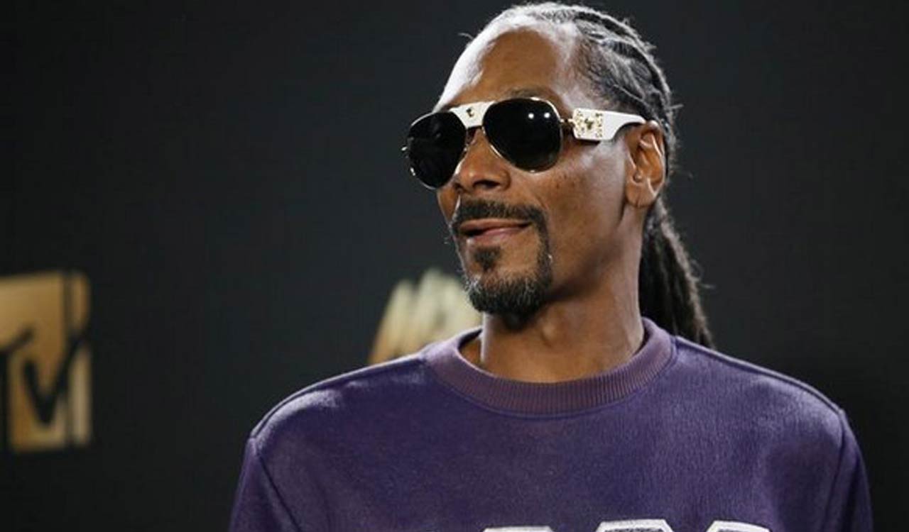 Why Snoop Dogg is scared of going to movies with his grandkids?