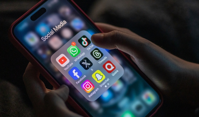 Top 20 advantages of social media you should know in 2025