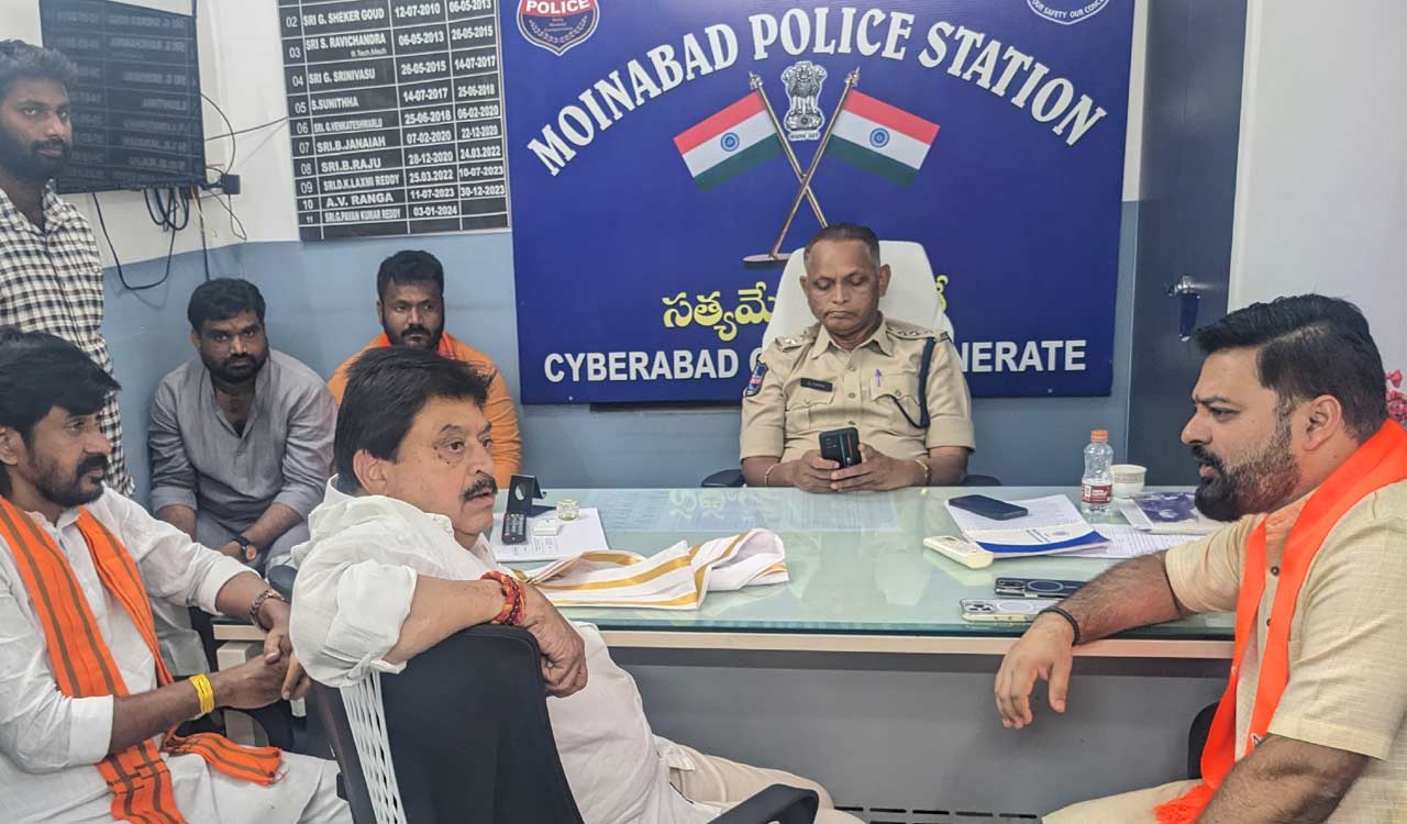 Telangana BJP chief Ramchander Rao arrested while heading to Secretariat protest