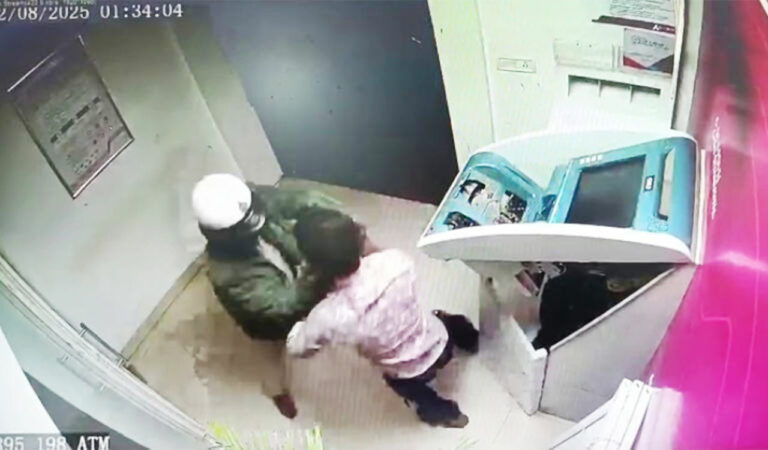 Thief Arrested By Asi While Stea