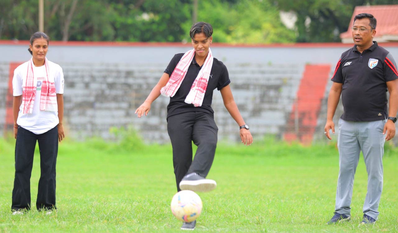 UEFA star Manisha Kalyan inspires young talents at ASMITA U-13 girls’ league in Guwahati