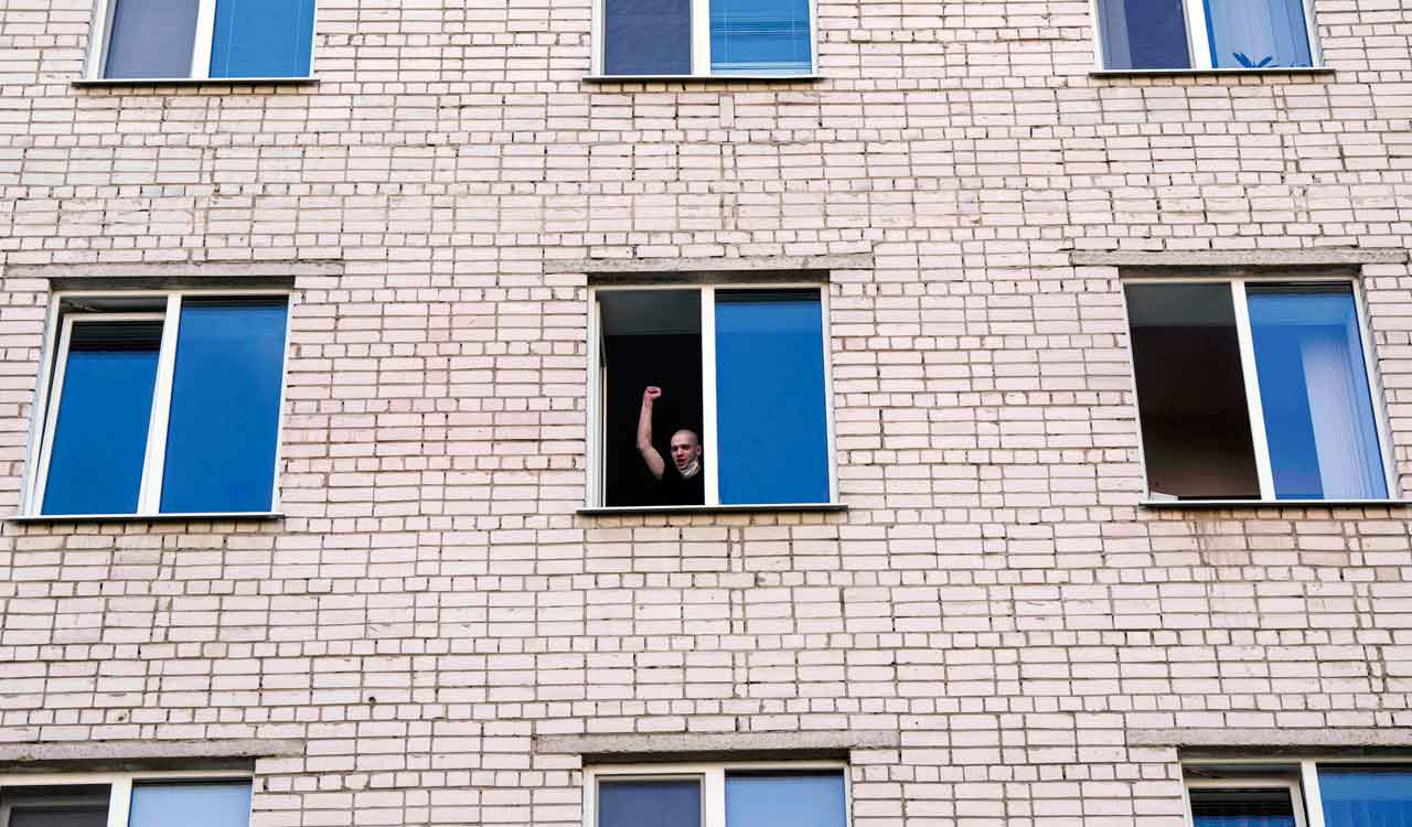 Russia breaches Ukrainian lines in Donetsk ahead of Alaska summit