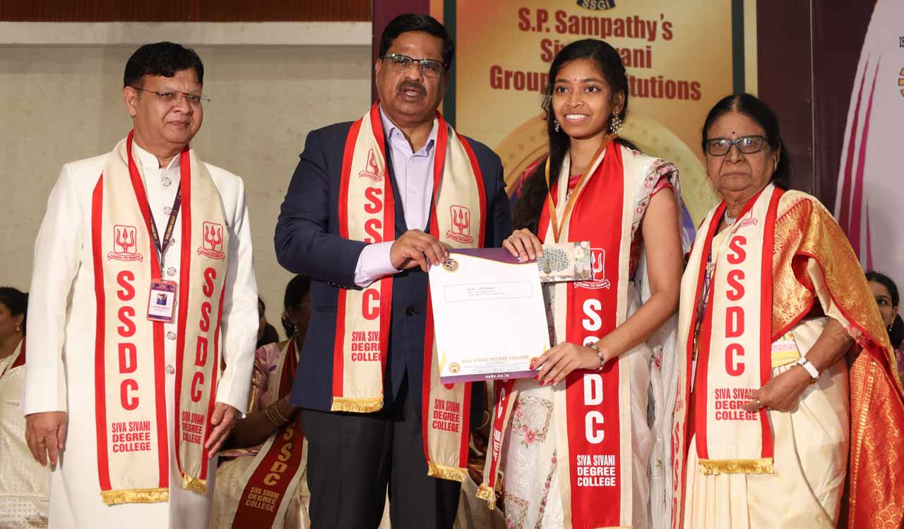 Siva Sivani Degree College holds ‘Samavartana 2025’ convocation for over 700 graduates