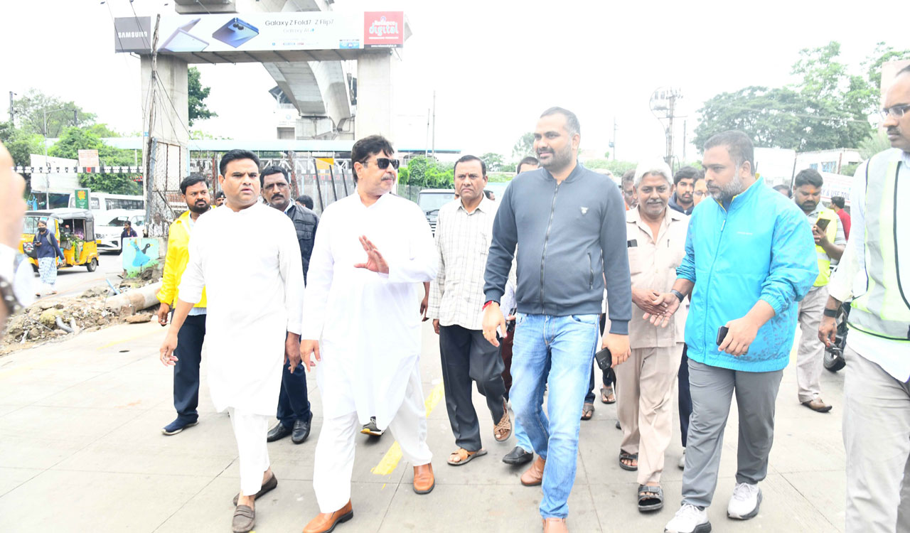 GHMC Commissioner instructs officers on completing construction of Nalgonda X Road-Owaisi Junction flyover swiftly