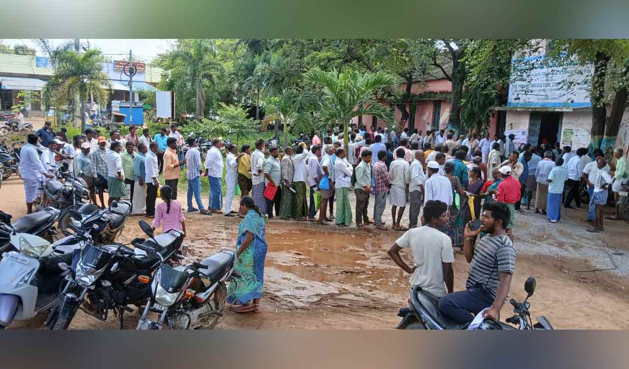 Farmers’ struggles for urea continue across Telangana