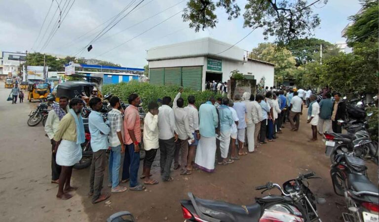Farmers in CM’s home district too facing urea shortage