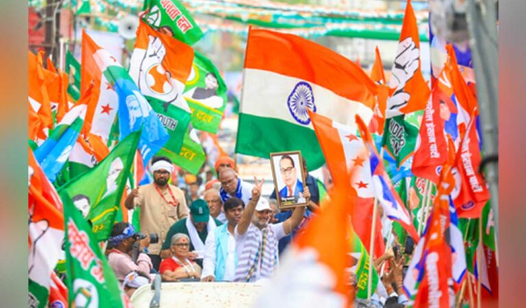 Rahul Gandhi’s voter rights yatra gets massive welcome in Saran with Tejashwi, Akhilesh by his side