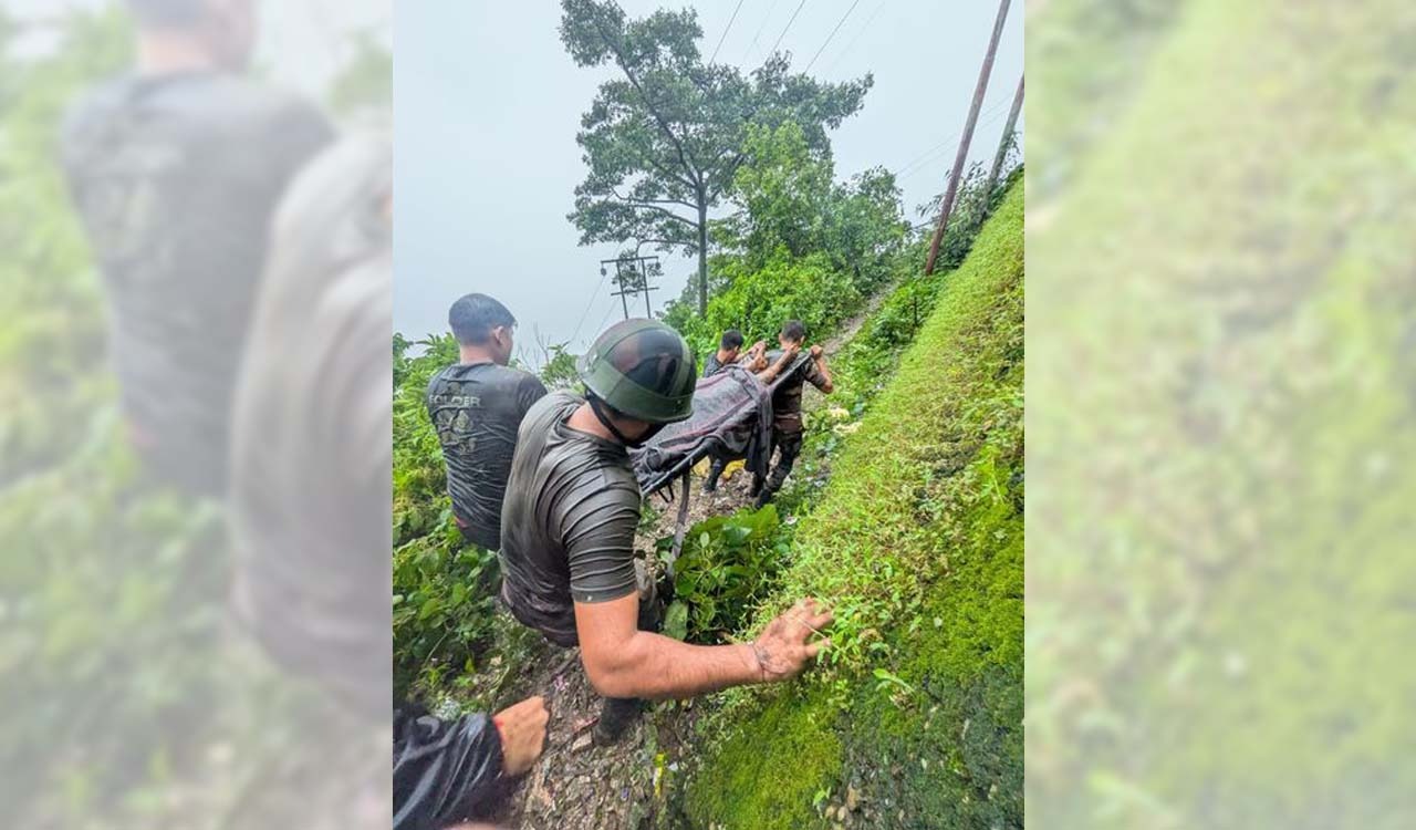 Vaishno Devi tragedy: Five killed in Katra landslides, Army steps in for rescue