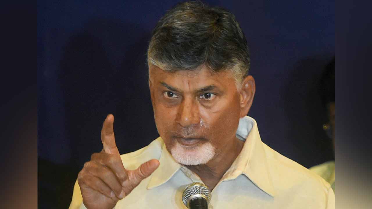 Andhra Pradesh: Naidu pledges full support to 1.4 lakh weaving families; Rs 190 cr earmarked for free electricity scheme