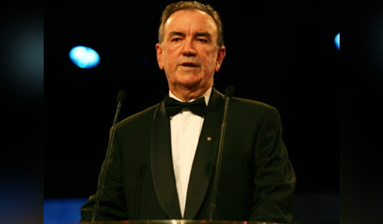 Aussies mourn legend Bob Simpson's demise