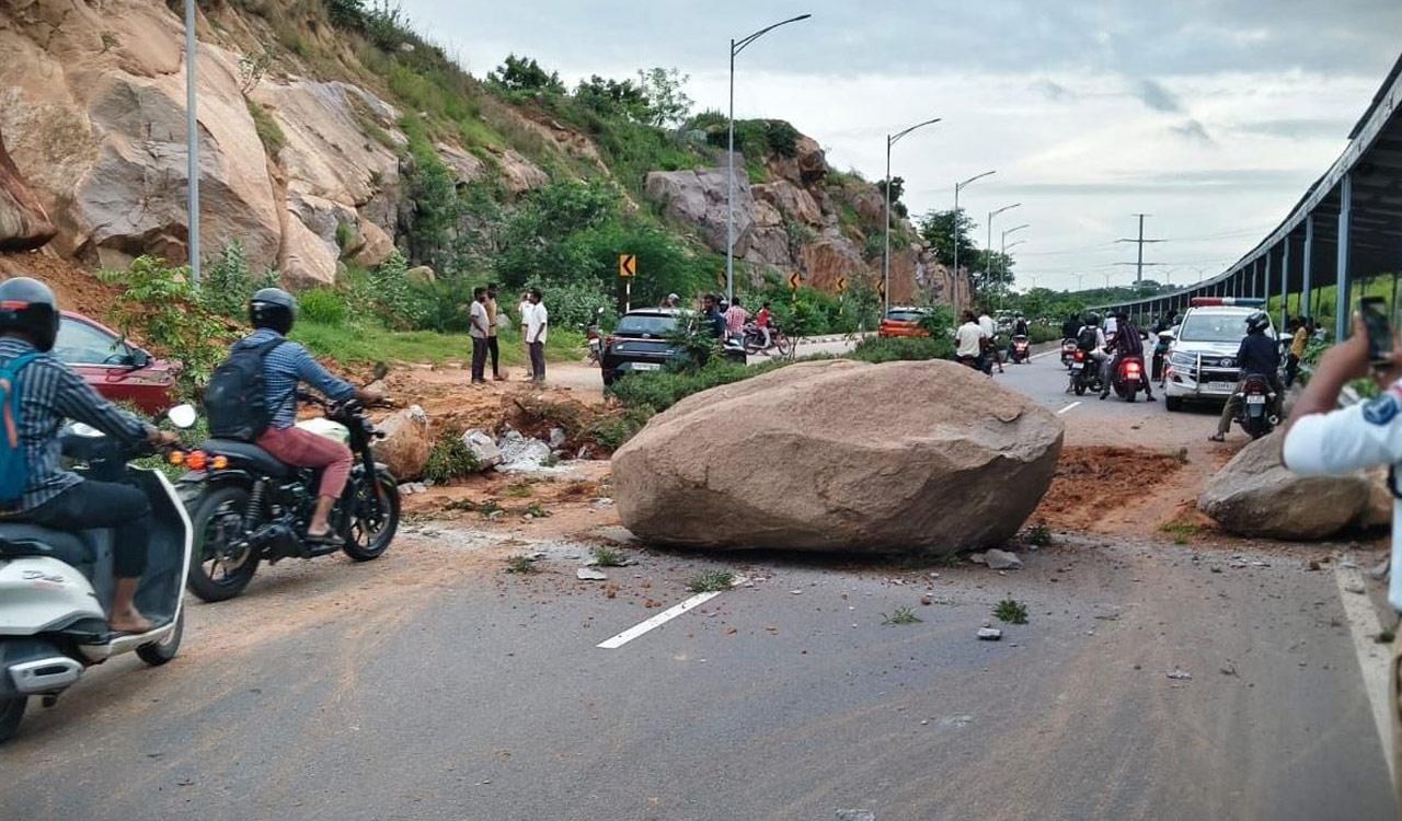 Hyderabad: Massive boulder falls on Manchirevula service road, disrupts vehicular movement