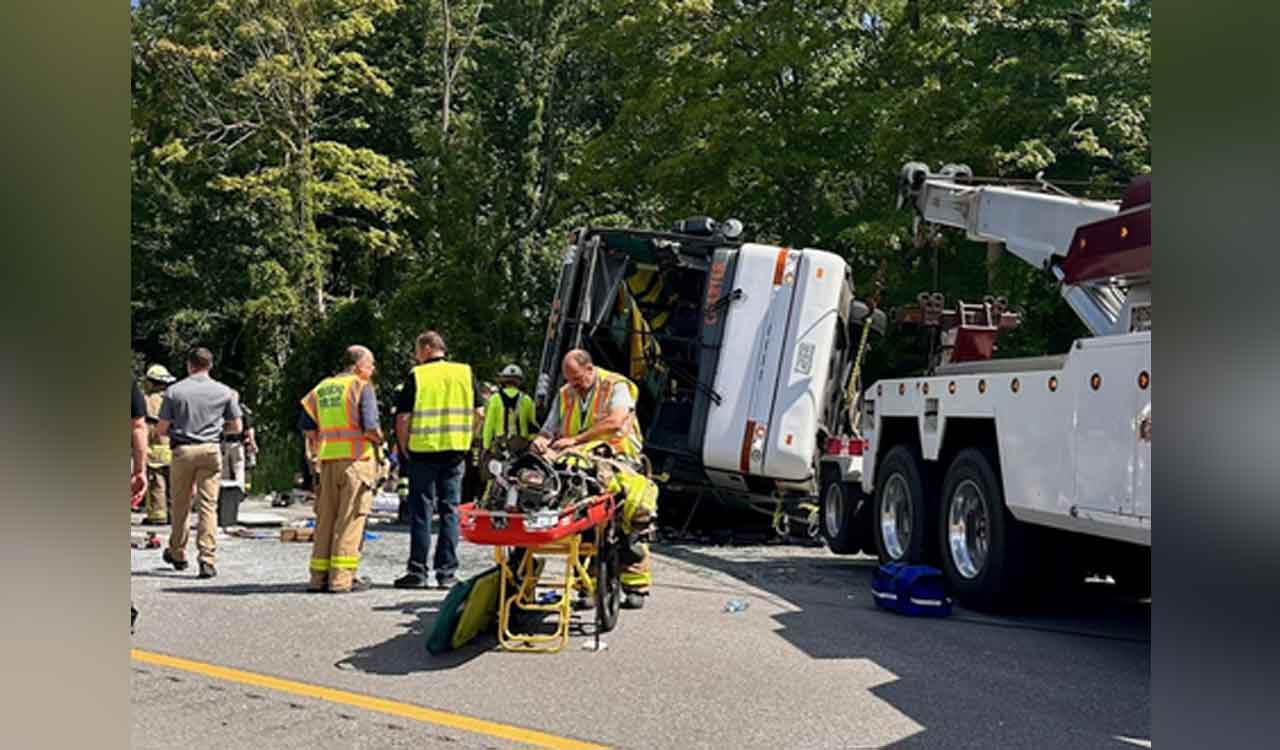 Two Indian tourists killed in Niagara Falls bus crash