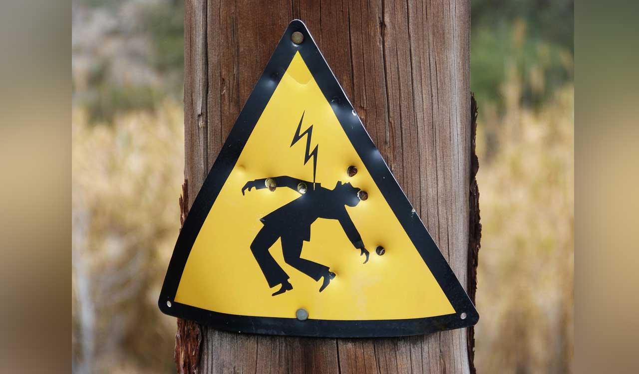 Hyderabad: Five electrocuted during chariot procession at Ramanthapur