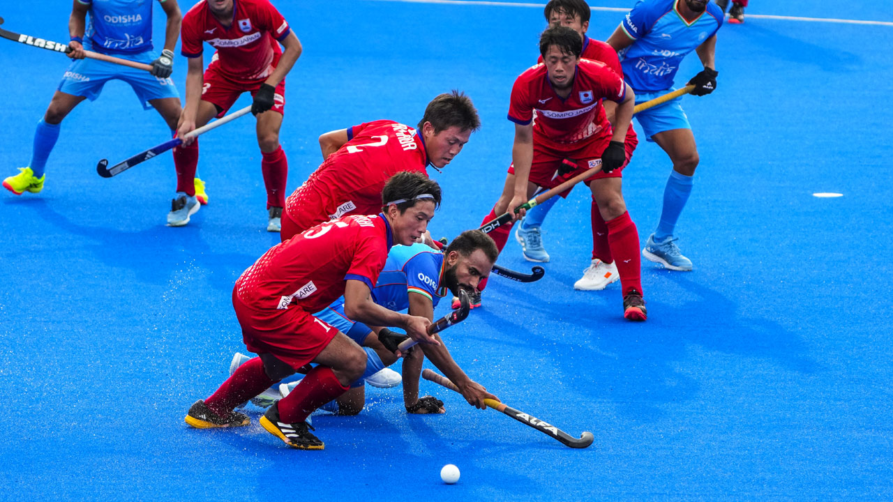 India defeat Japan in a thrilling 3-2 contest to reach Super 4s