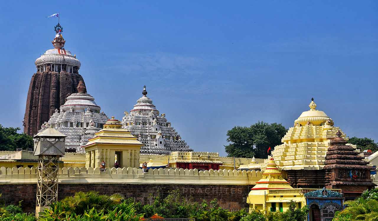 12 fake servitors held for duping devotees near Puri Jagannath Temple