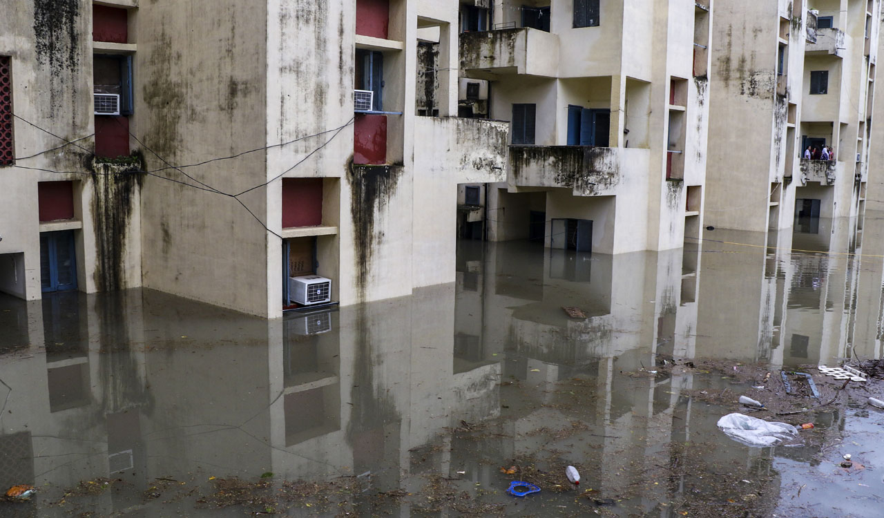 Flooded hostel forces evacuation of IIIM students in Jammu