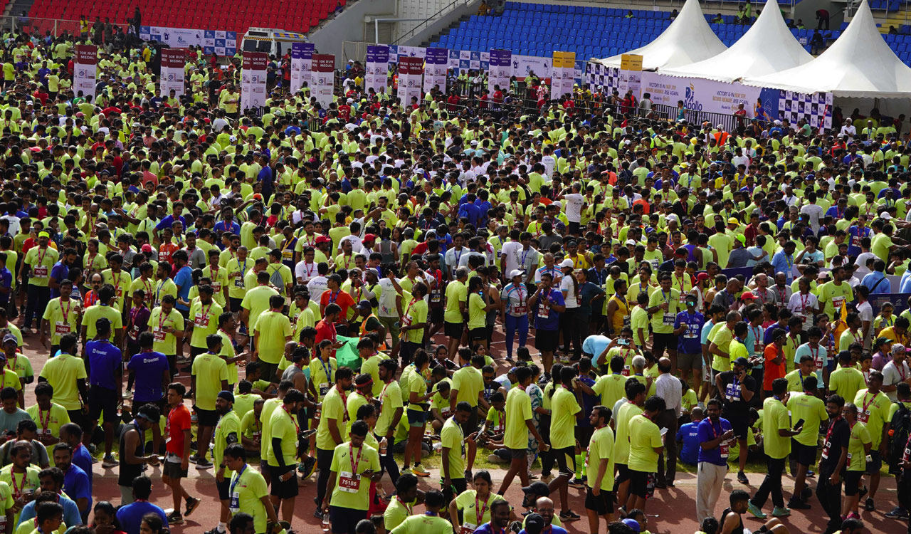 Record 28,300 runners participate in NMDC Hyderabad Marathon 2025