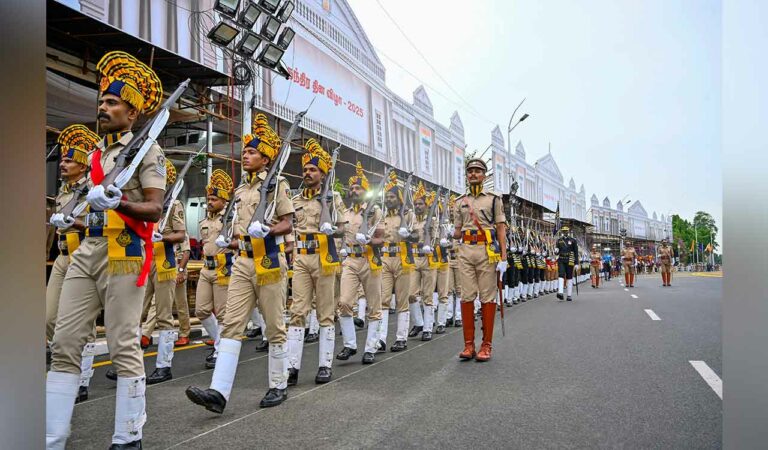 Parade F