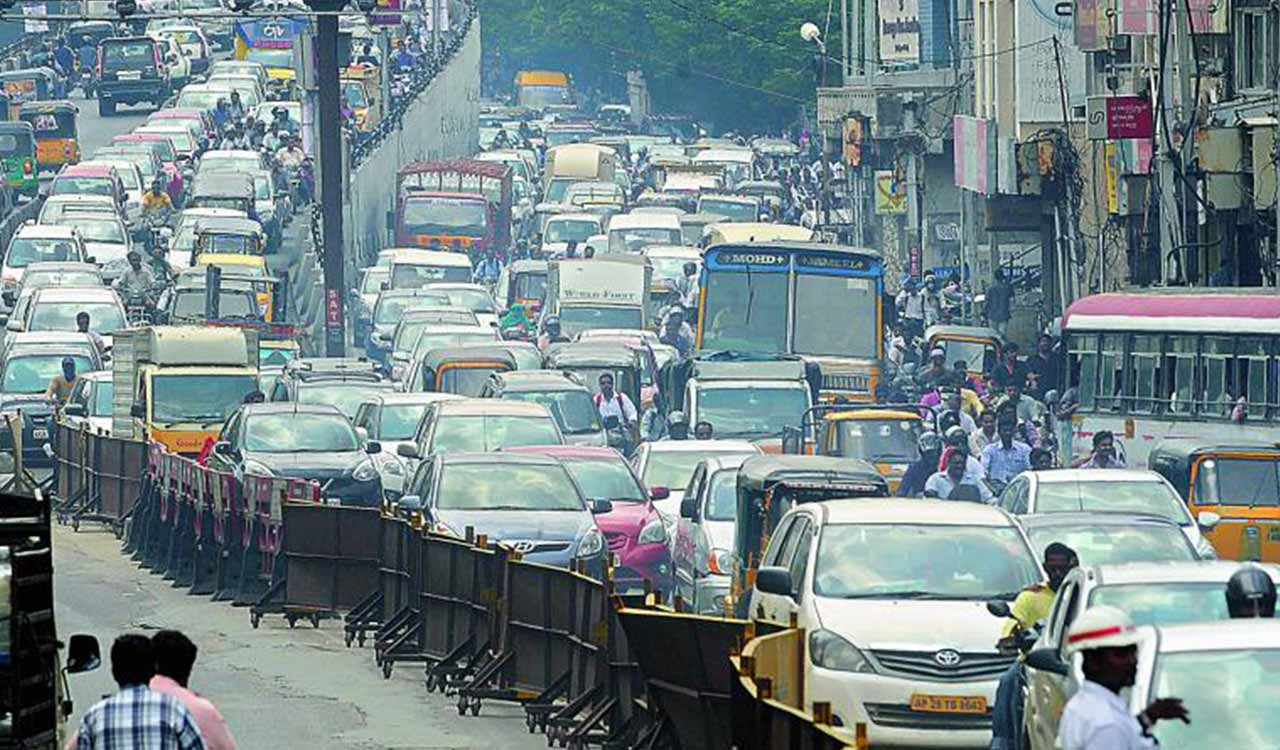 Rains damage Nagpur Highway; Cyberabad Police announce traffic diversions