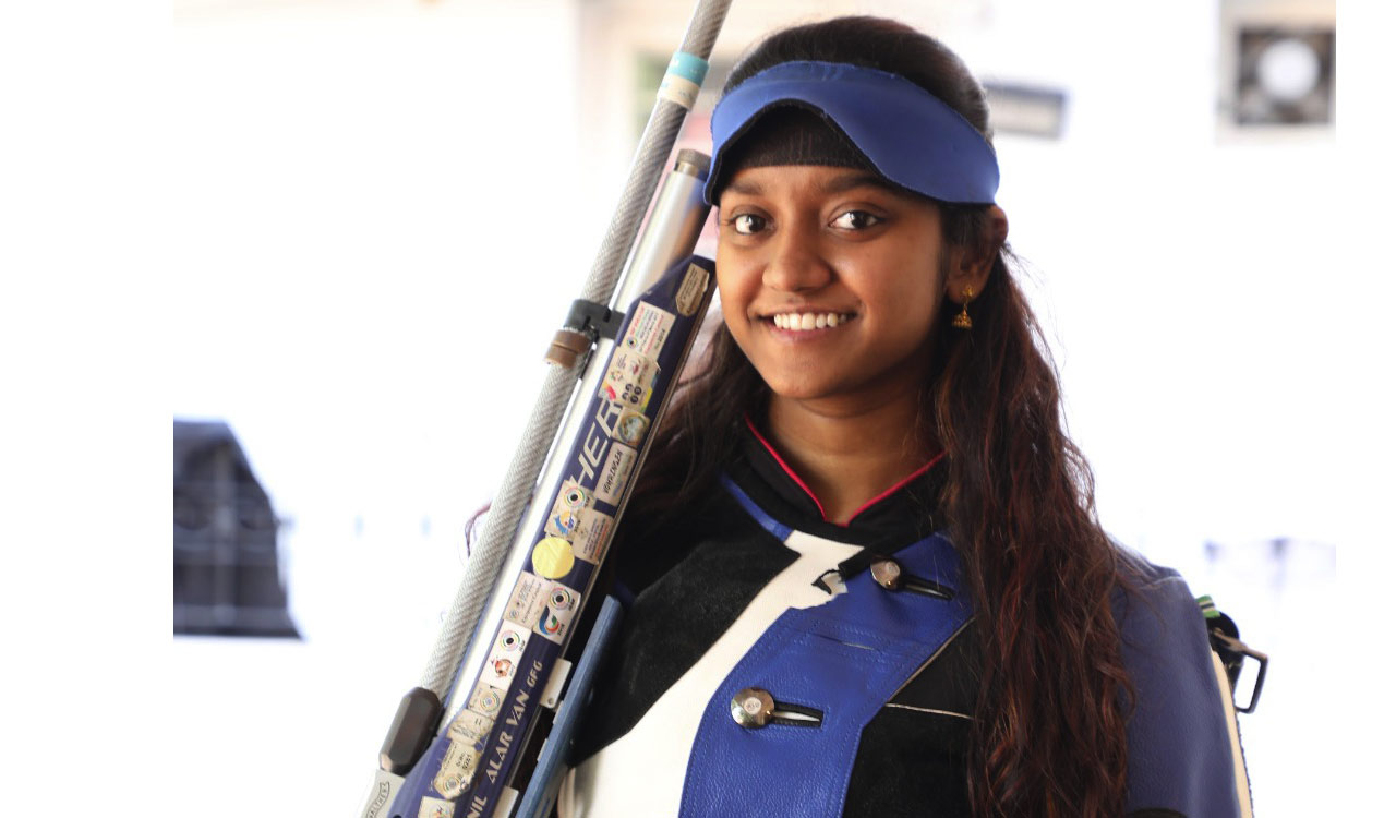 Elavenil wins gold, India leads medals at Asian shooting championship