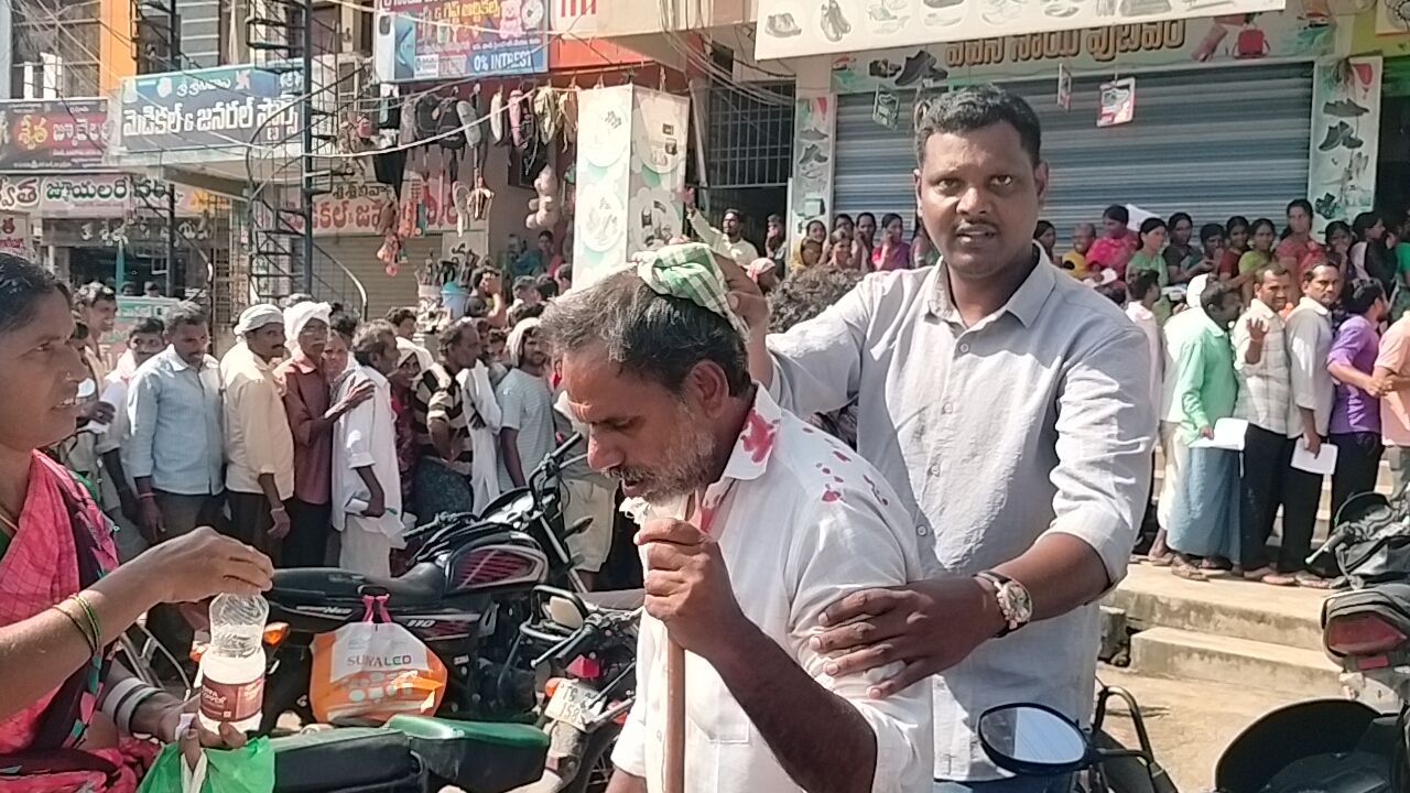 Telangana’s urea crisis continues to fuel farmer protests, adds to political heat