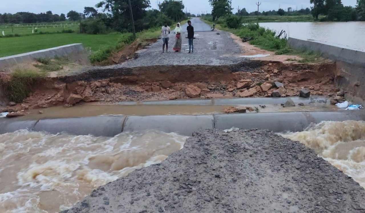 Tanks and culverts suffer breaches in Medak after heavy rains