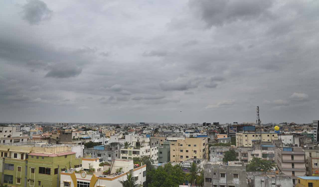 After overnight showers, Hyderabad stays dry till Saturday evening
