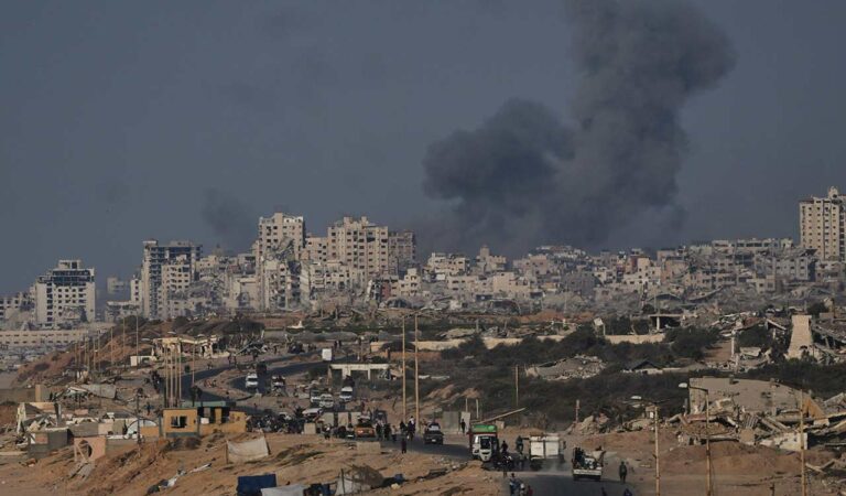 Israeli strikes kill 32 in Gaza as Netanyahu rejects ceasefire calls