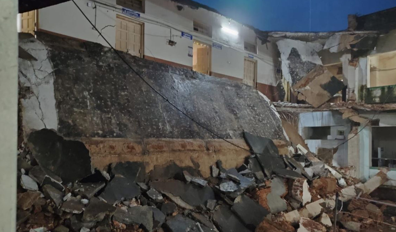 Collectorate roof collapses before Minister’s visit in Adilabad