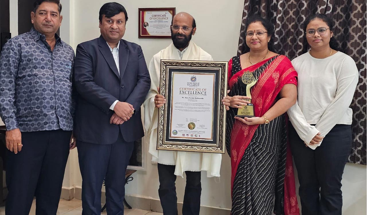 Warangal sculptor Ajay Kumar honoured with global certificate of excellence