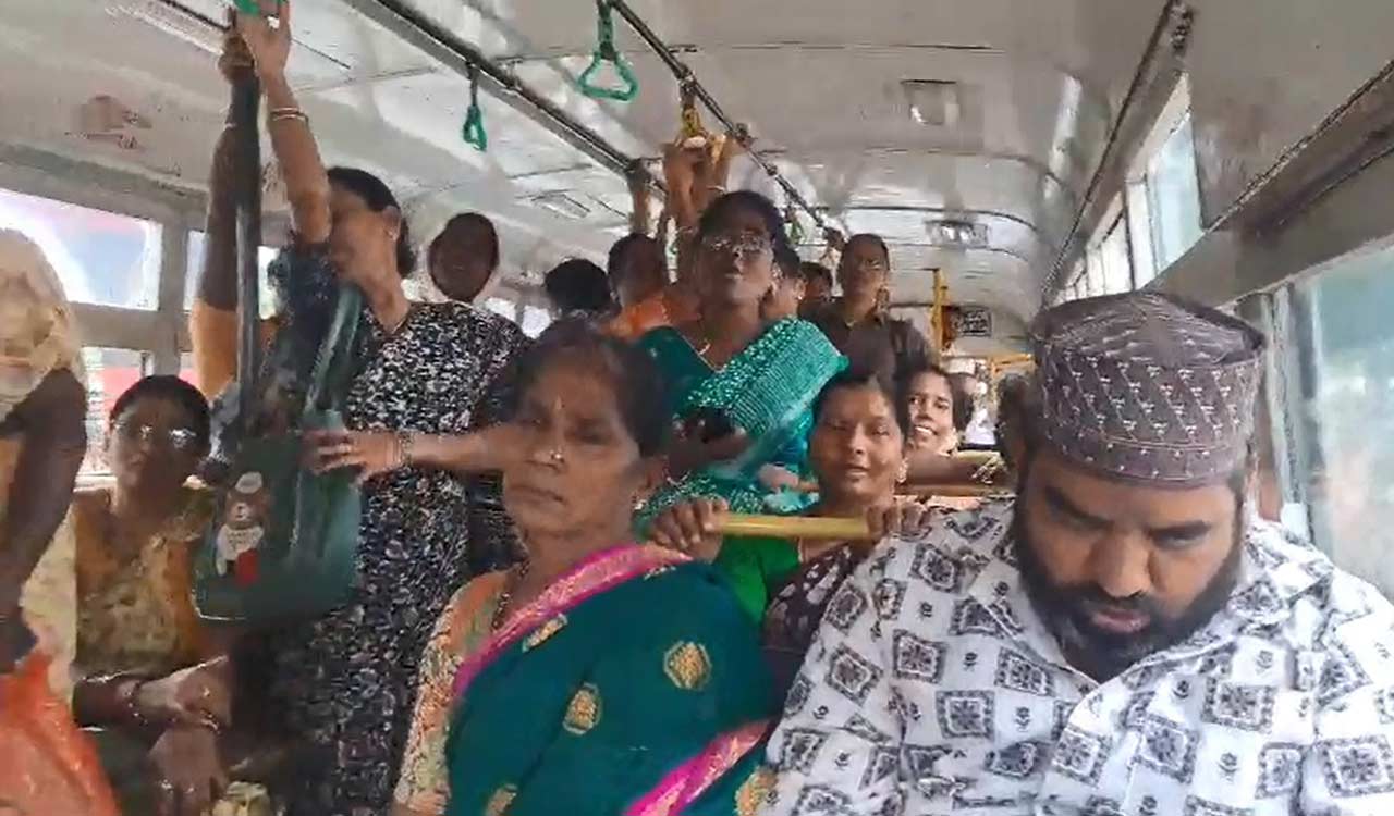 Anganwadi teachers and helpers stage protest at Secretariat