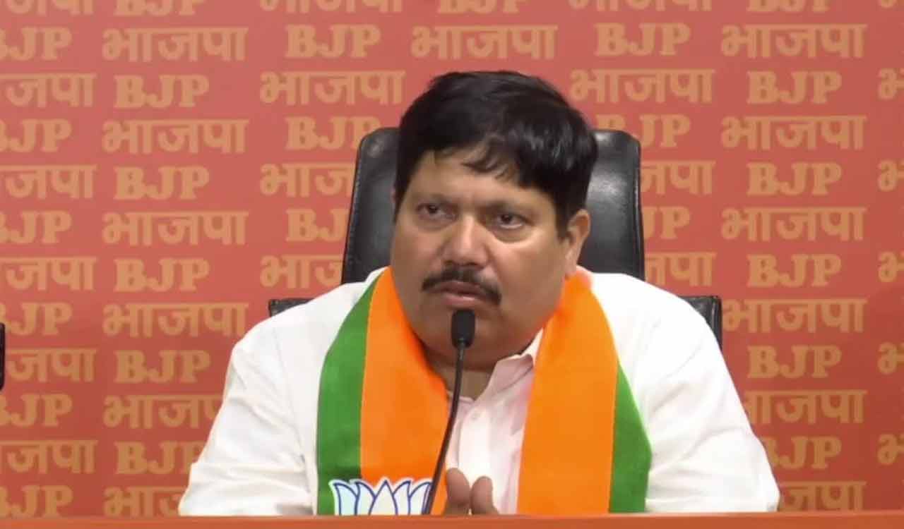 West Bengal: BJP’s Arjun Singh alleges shots fired, crude bombs hurled outside his house