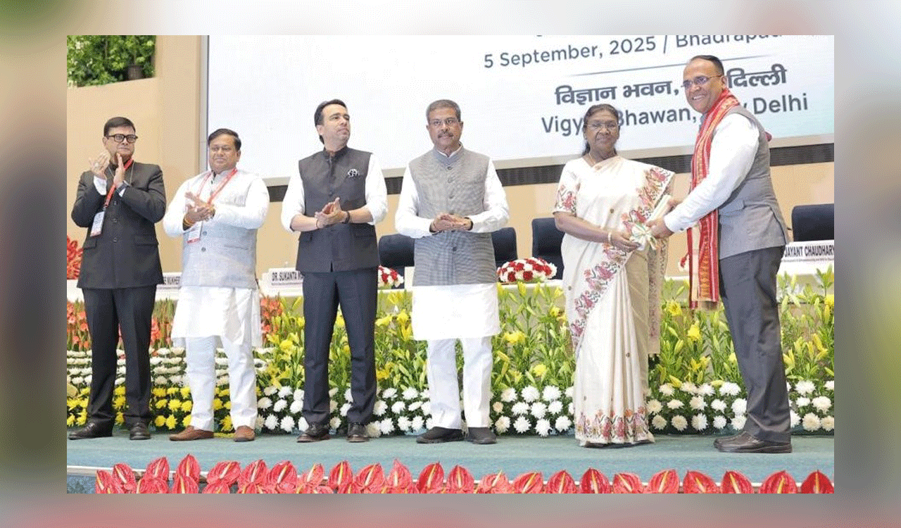 Prof Sanket Goel of BITS Pilani honoured with National Award to Teachers 2025