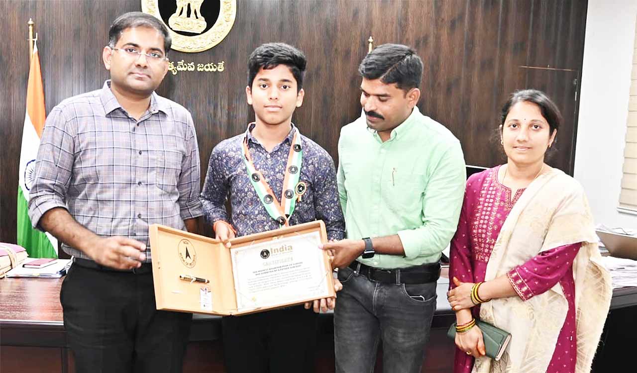 Peddapalli boy summits Mount Elbrus, enters India Book of Records