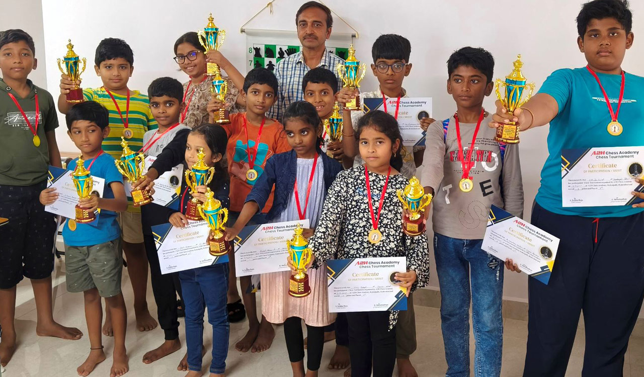 A2H U-15 Chess: Sujay Bobbili and Rihanshika crowned champions