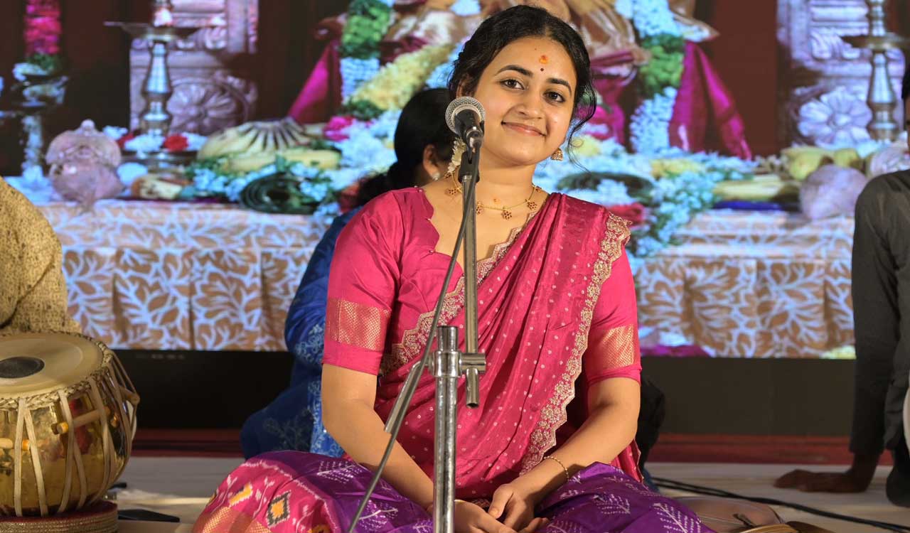 Sooryagayathri’s bhakti raga illuminates Paramparaa’s festive stage in Hyderabad