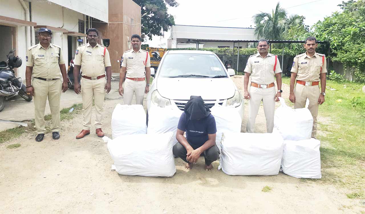 Kothagudem police seize ganja worth Rs 1.02 crore, arrest smuggler
