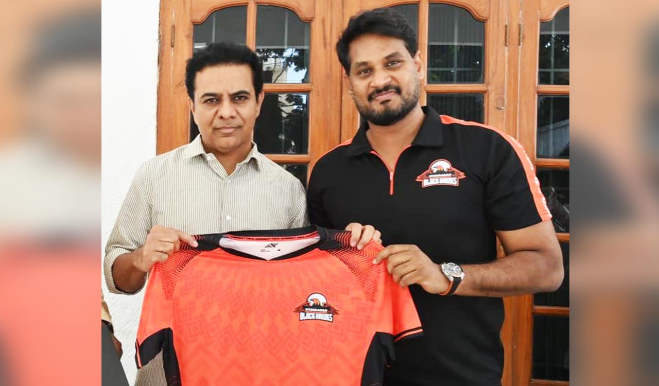 Hyderabad Black Hawks invites KTR for Prime Volleyball League home matches