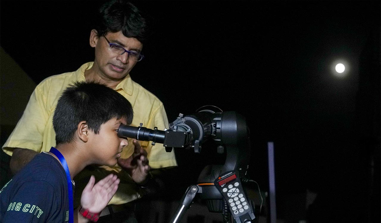 ‘Blood Moon’: Total lunar eclipse wows skywatchers across India