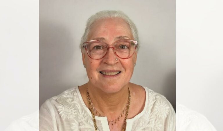 Actress-politician Nafisa Ali, battling stage 3 ovarian and peritoneal cancer, announced she is resuming chemotherapy after a PET scan showed surgery is not possible, calling it a “new chapter” in her journey.