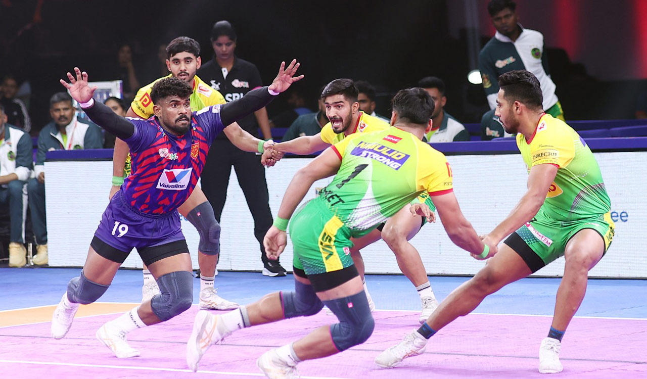 Patna Pirates stage stunning comeback to beat Dabang Delhi in Pro Kabaddi League