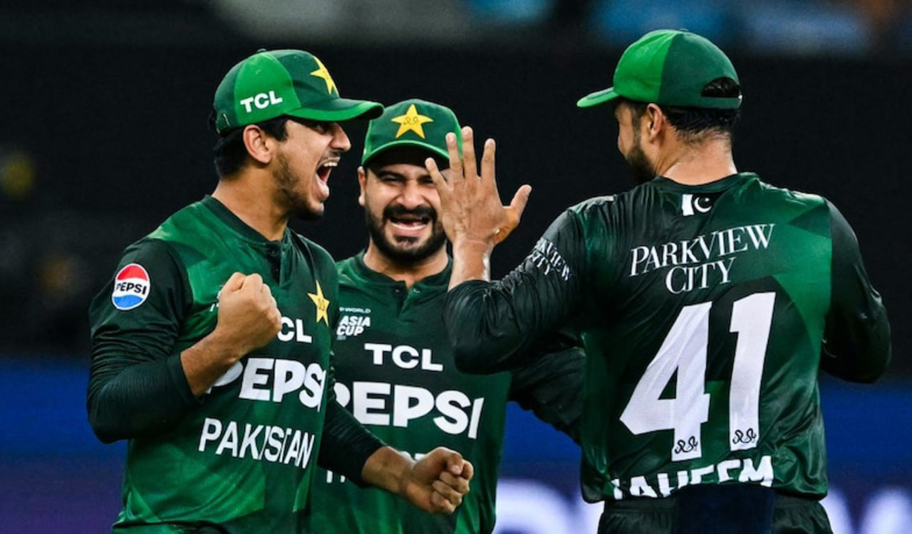 Pakistan beat Bangladesh by 11 runs, set up first-ever Asia Cup final against India