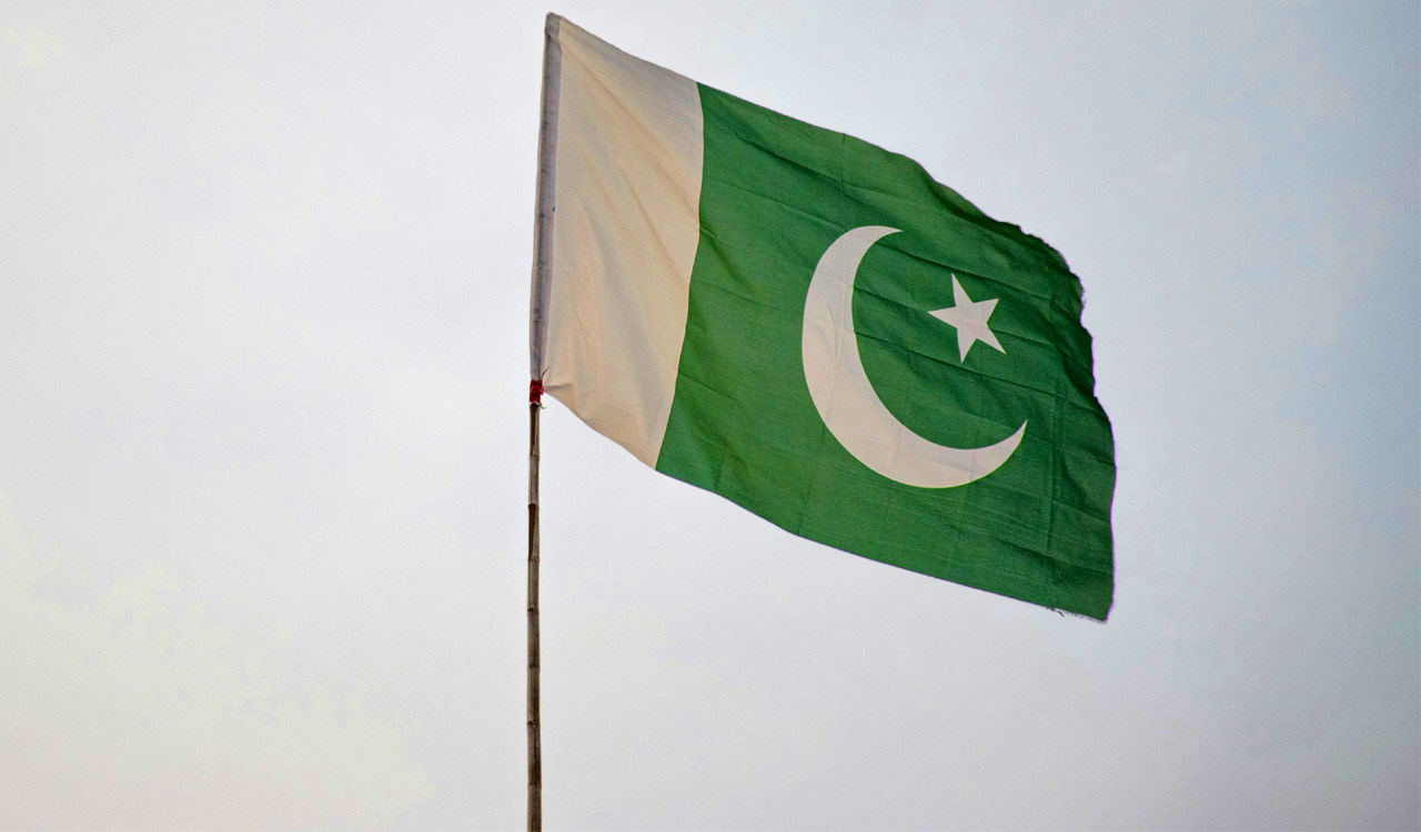 BSF repatriates Pakistani national who accidentally crossed into India