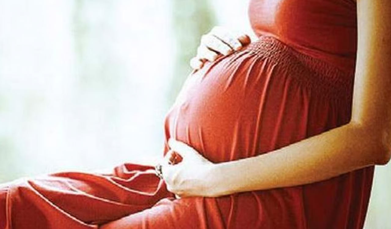Severe nausea in pregnancy linked to 50% higher risk of mental health issues